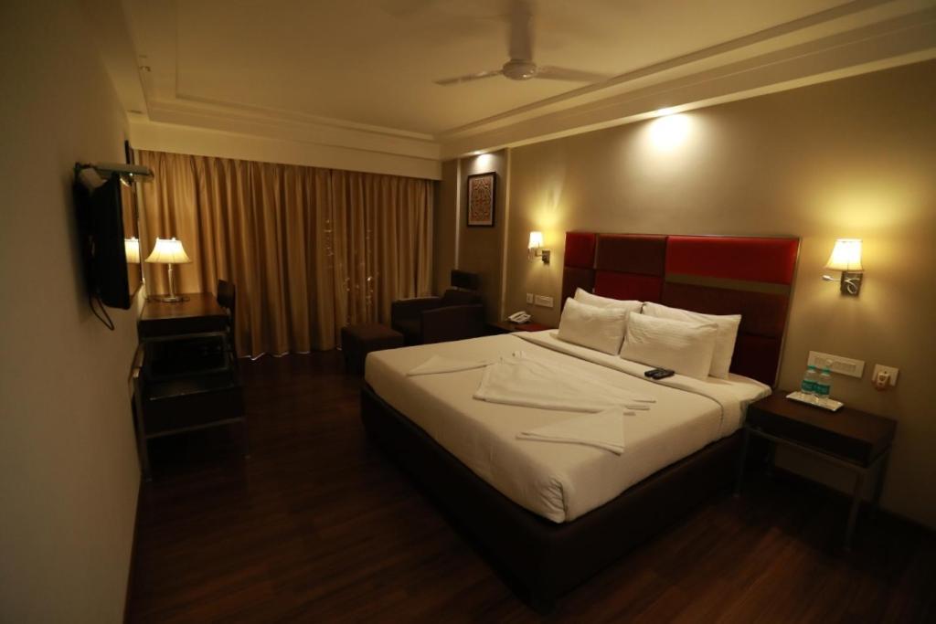 Hotel-S-Park Khammam Εξωτερικό φωτογραφία